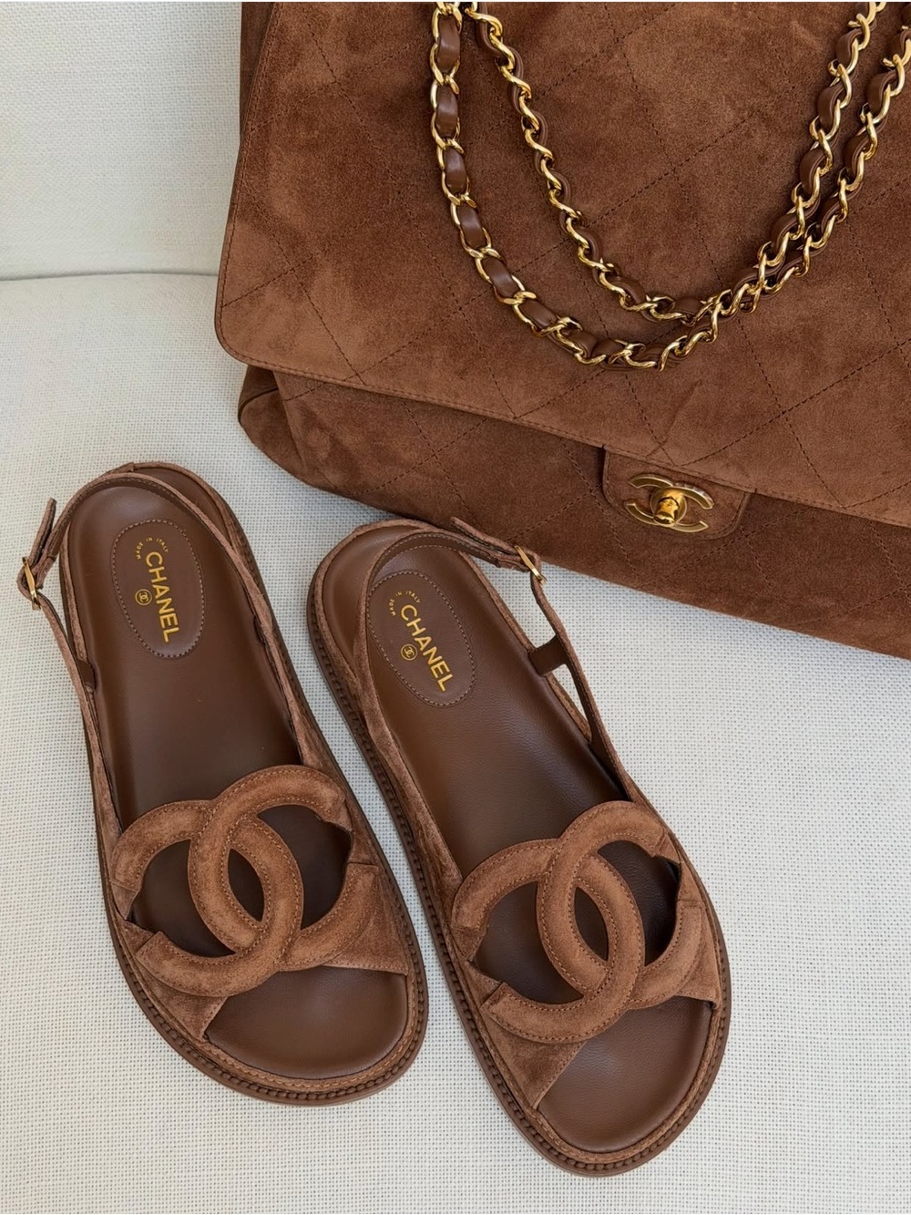 CHANEL Dad sandals 26B Blazy big CC logo suede sandals size 39.5